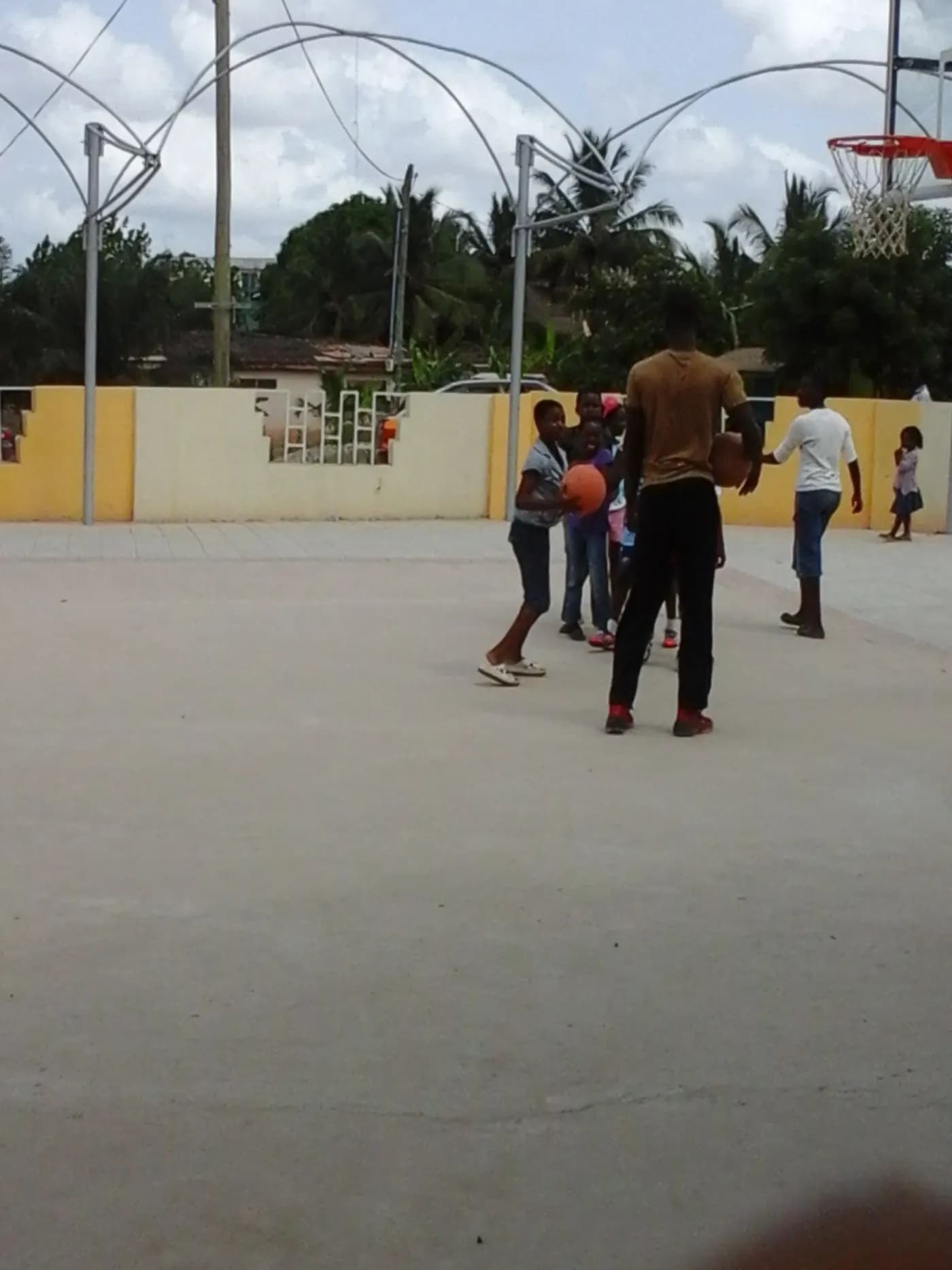 The far end of the court · Accra, 5 April 2014