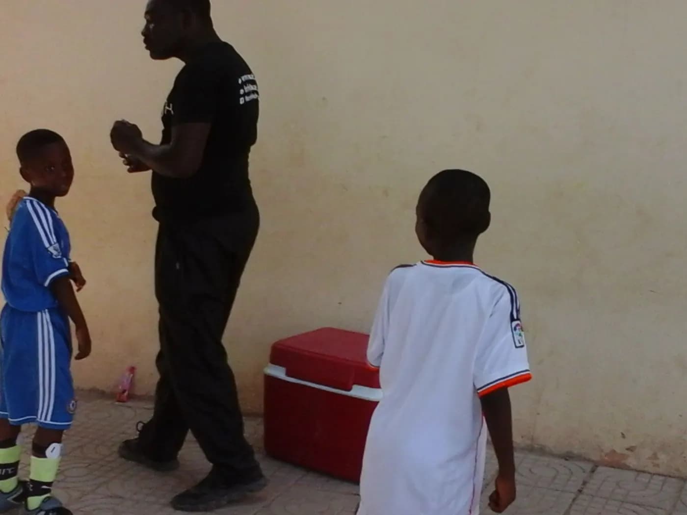 Walking off the court · Accra, 5 April 2014