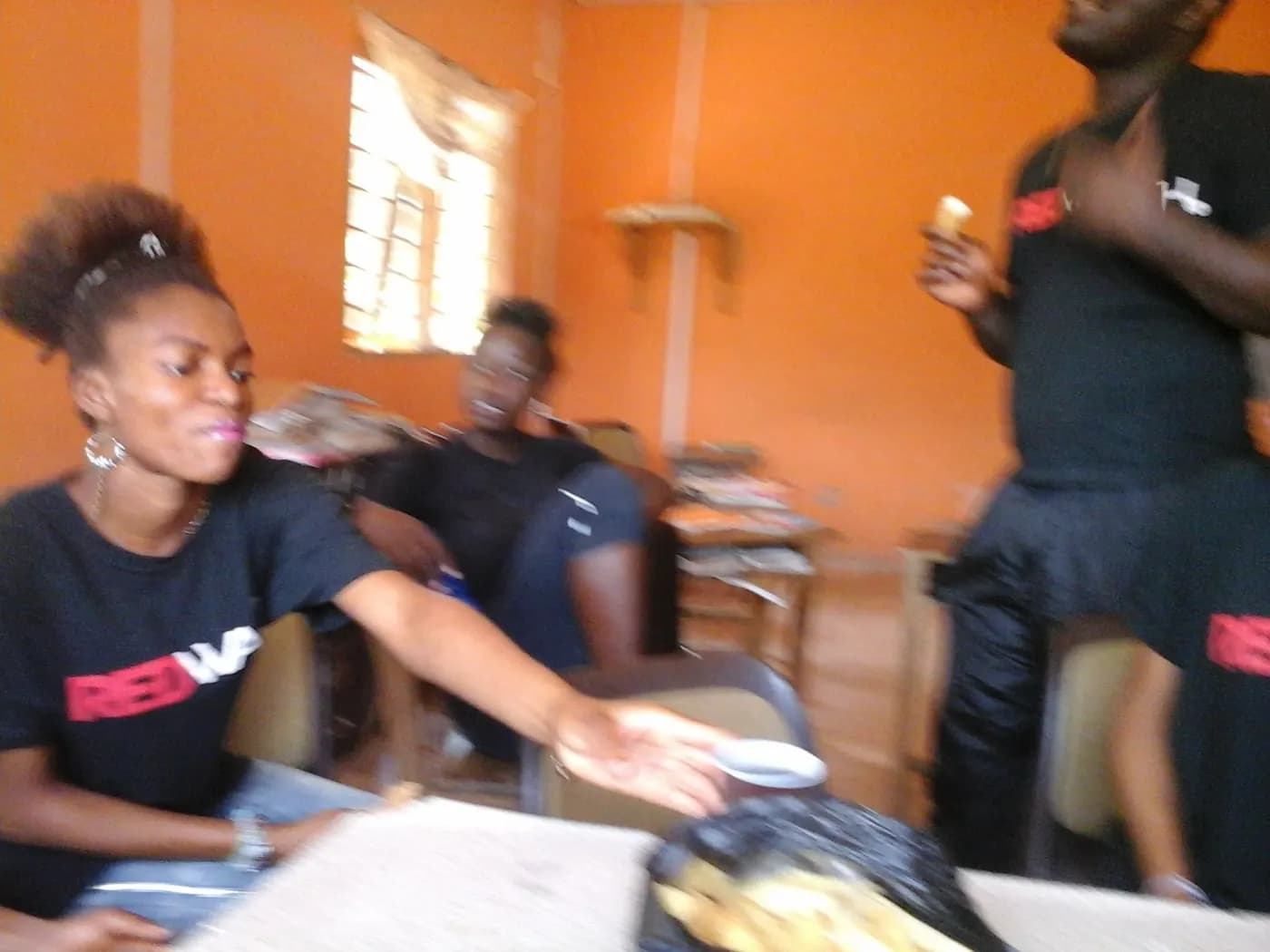 Lunch in the school computer room · Accra, 5 April 2014